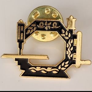 Vintage Clotilde #7 Sewing Machine Collectable Brooch